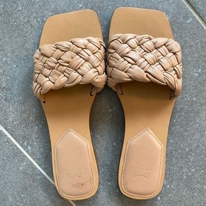 Marc Fisher Reanna Slide Neutral